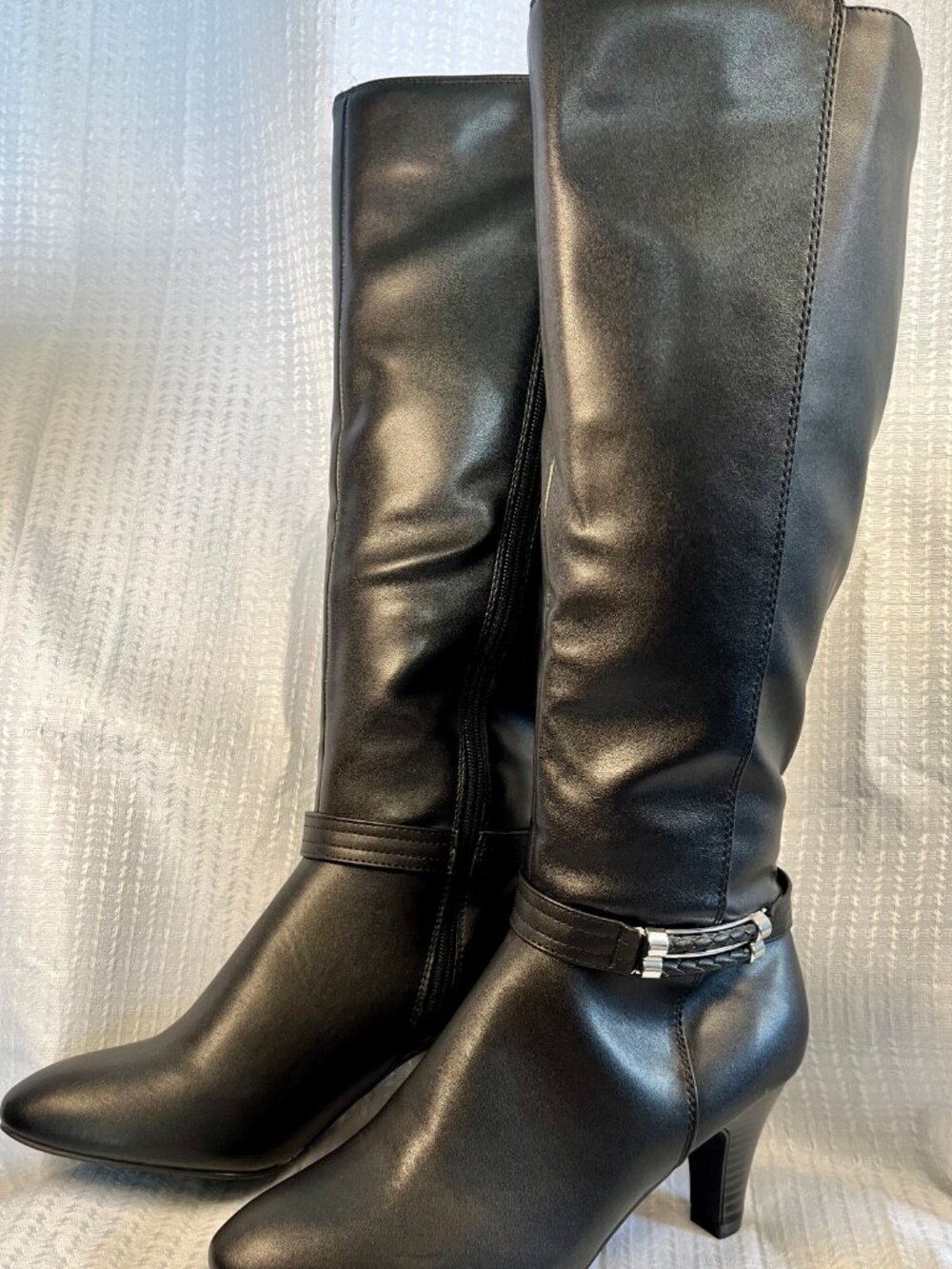 London Fog Knee-High Boot in Black Vegan Leather size 8.5 M - Picture 2 of 6